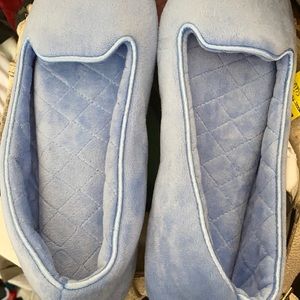 NWT charter club ladies house slippers medium